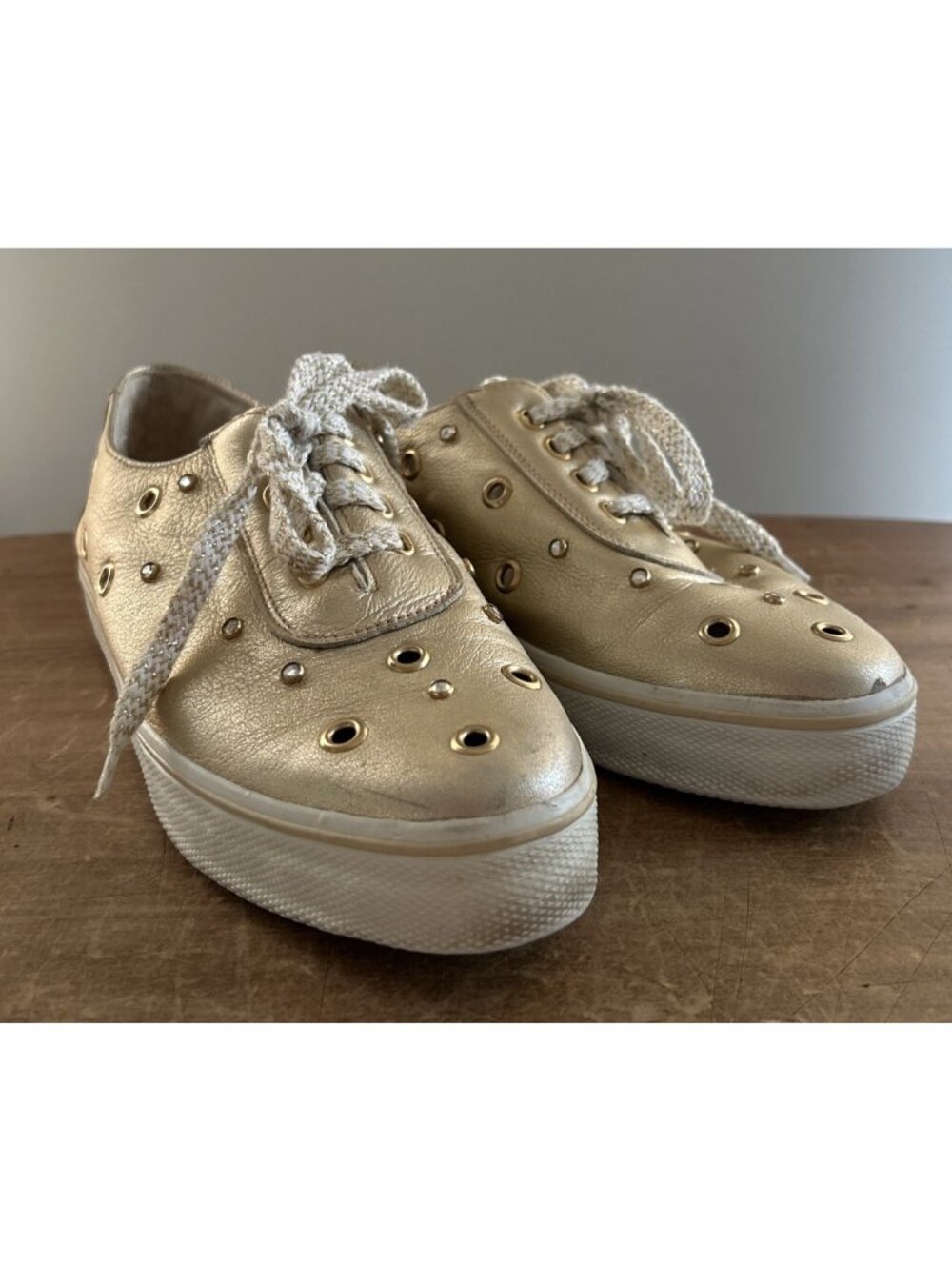 Stuart By Stuart Weitzman Womens Gold Leather Sneakers Rhinestone Studded Size 7